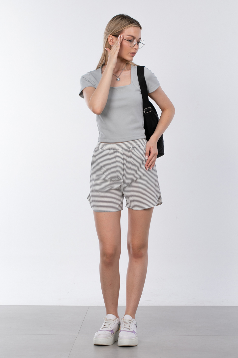 Çizgili düğme detay mini şort-2040 Siyah