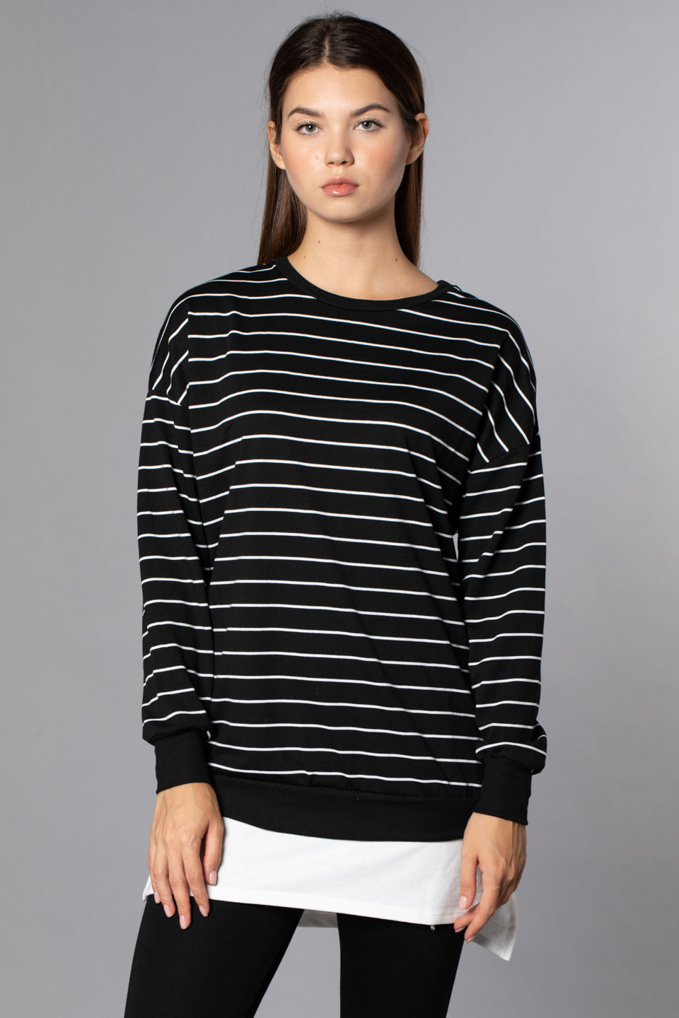 Çizgili Etek Ucu Garnili Sweatshirt-Siyah