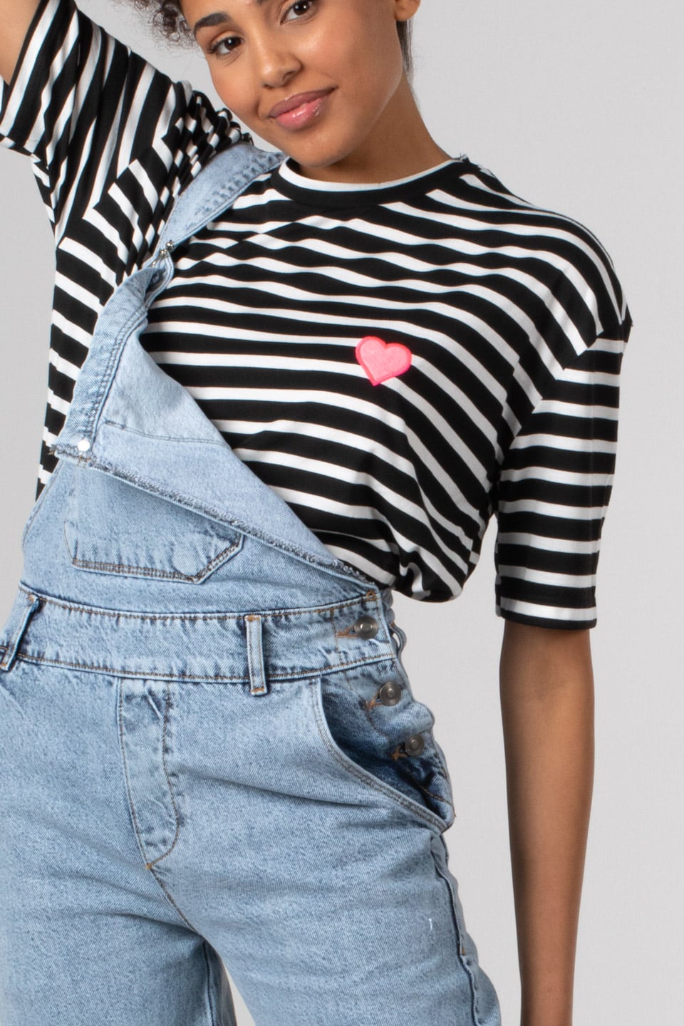 Çizgili kalp detaylı t-shirt-81457 Siyah/Beyaz