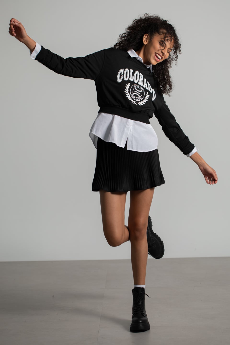 Colorado Baskılı Kısa Sweatshirt - Siyah