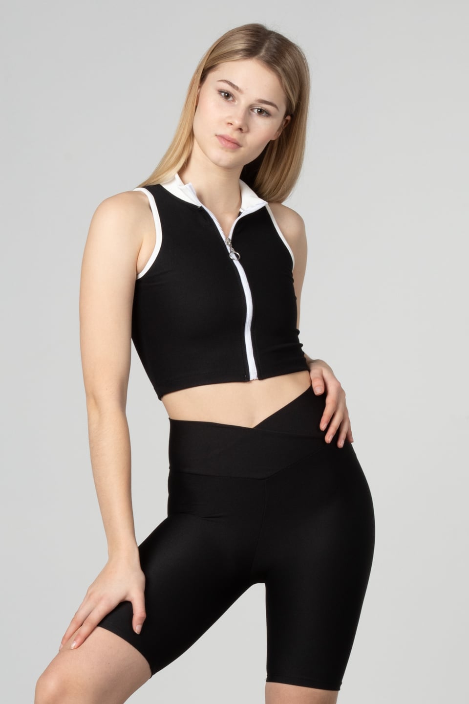 dik yaka fermuarlı body-5087 Siyah
