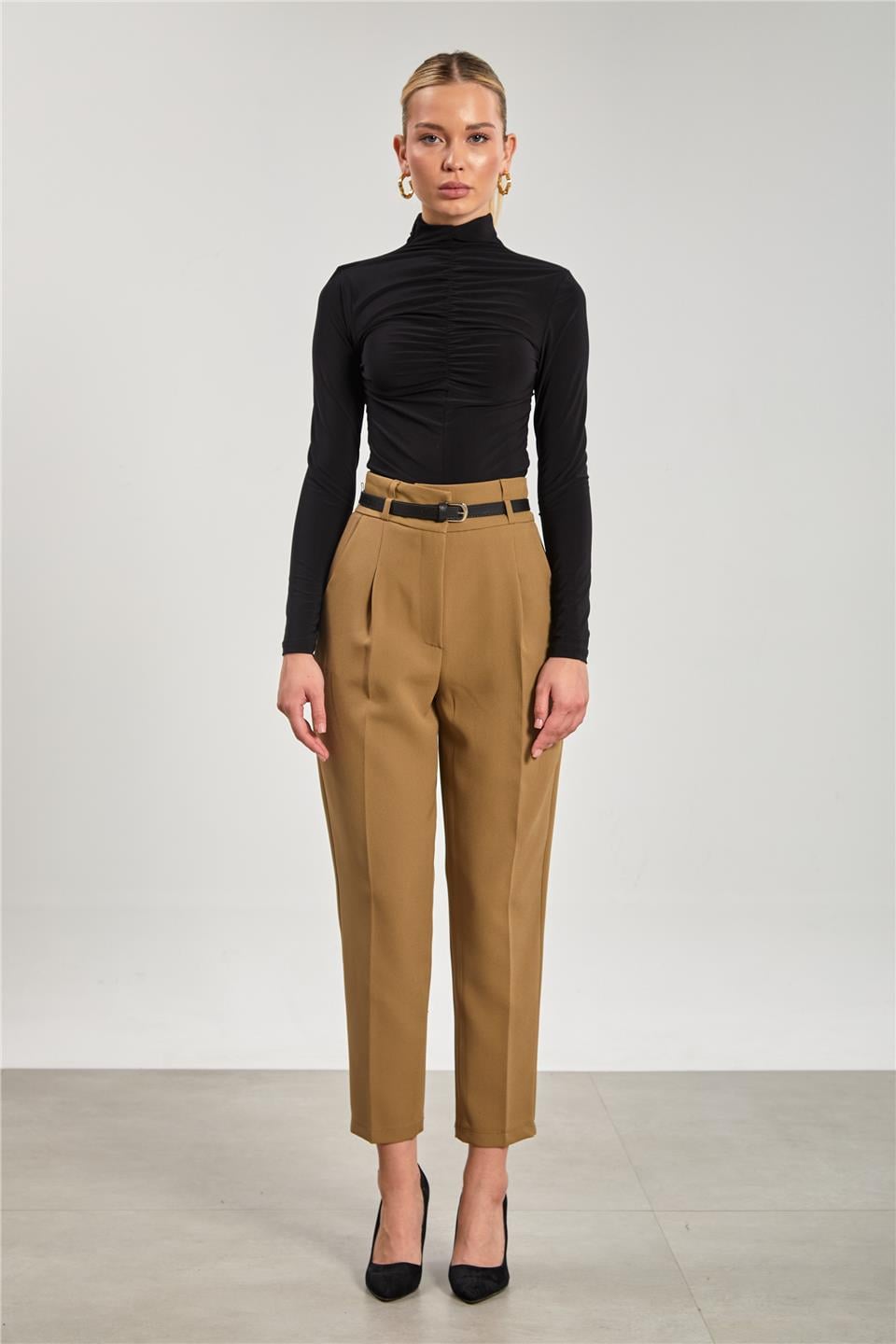 Dik yaka önü büzgülü bluz-13747 Siyah