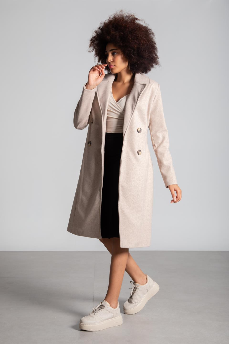 Dört Düğmeli Kuşaklı Kaban - Bej