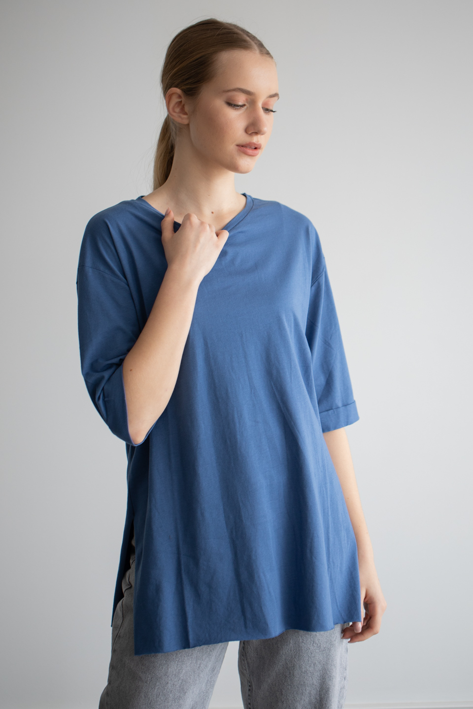 Double kol yandan yırtmaçlı bisiklet yaka t-shirt-22F-135 İndigo