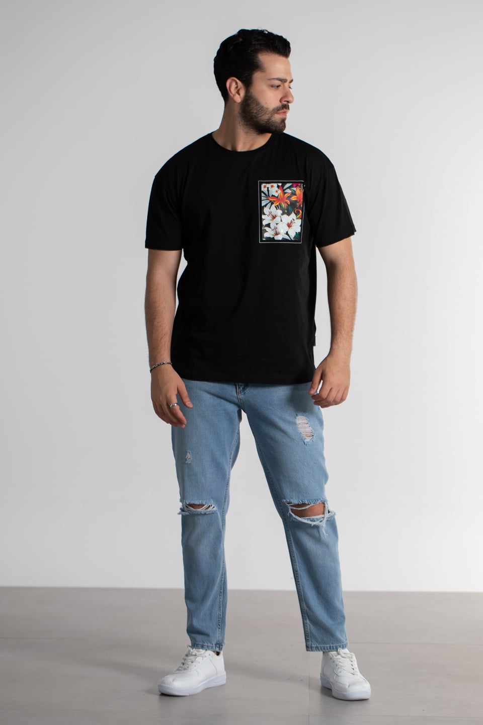 Göğüs çiçek baskılı oversize t-shirt-4460 Siyah