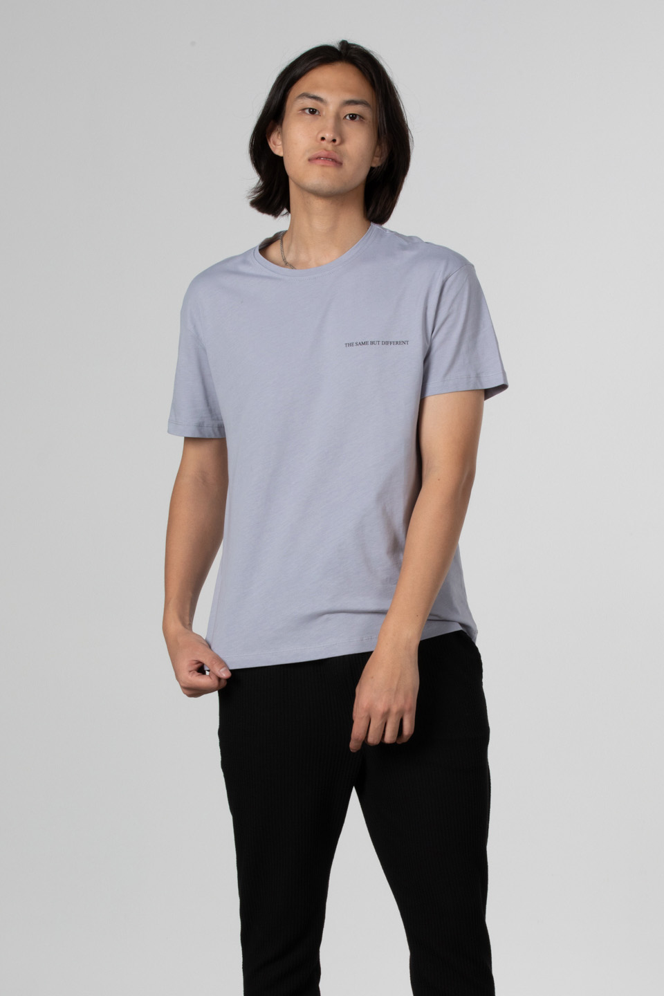 Göğüs yazılı arka baskılı t-shirt-1003 Boyalı Gri
