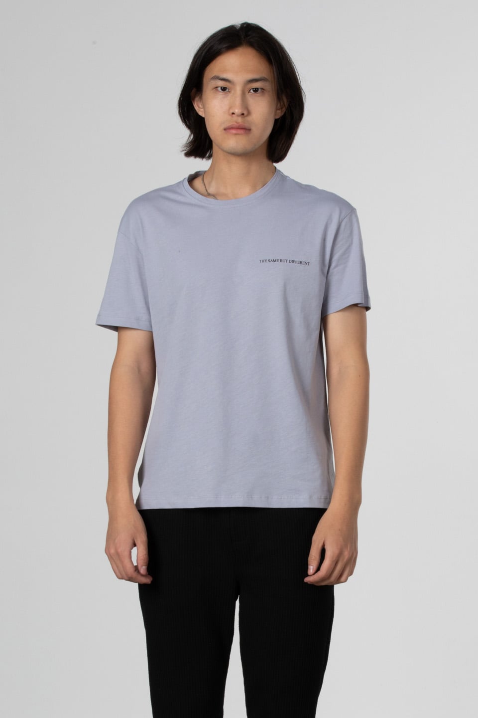 Göğüs yazılı arka baskılı t-shirt-1003 Boyalı Gri