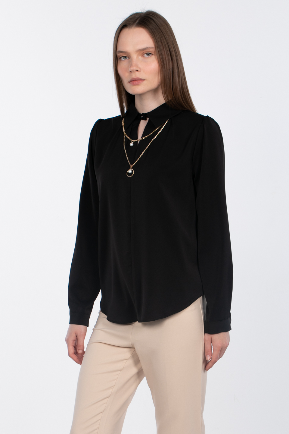 Gömlek yaka kolye detaylı bluz-5079 Siyah