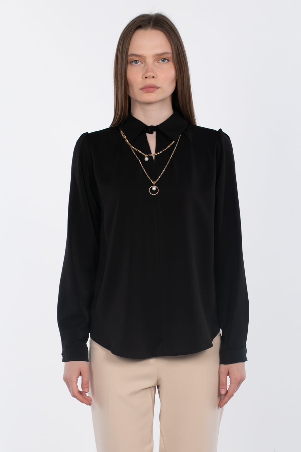 Gömlek yaka kolye detaylı bluz-5079 Siyah