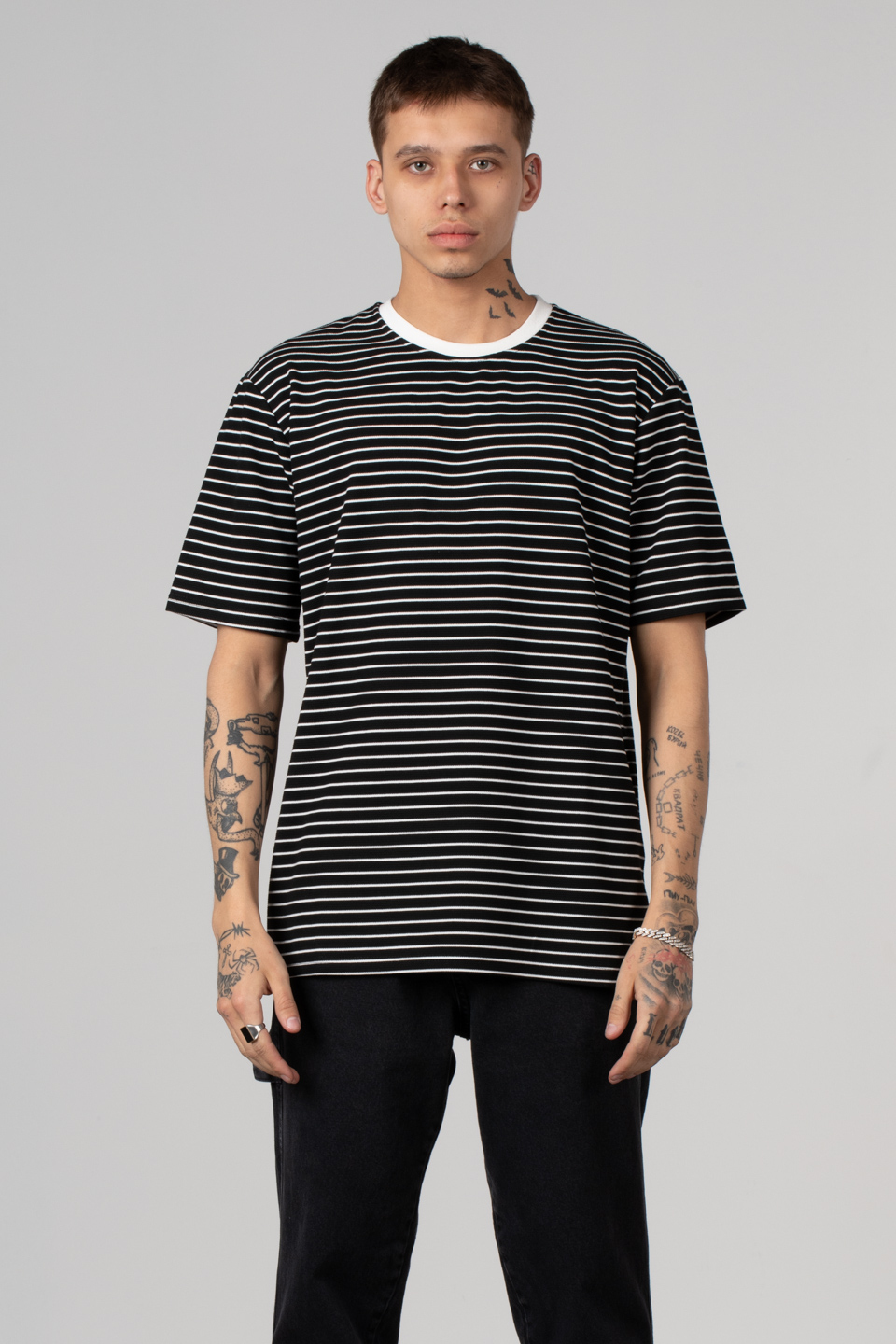 İnce çizgili jakar t-shirt-228 Siyah