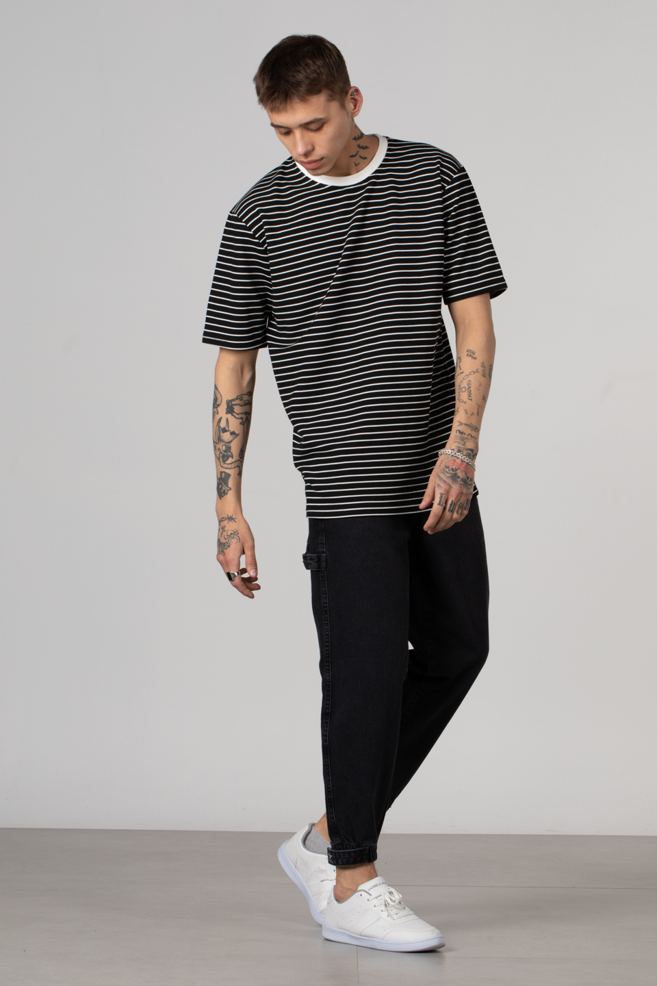 İnce çizgili jakar t-shirt-228 Siyah