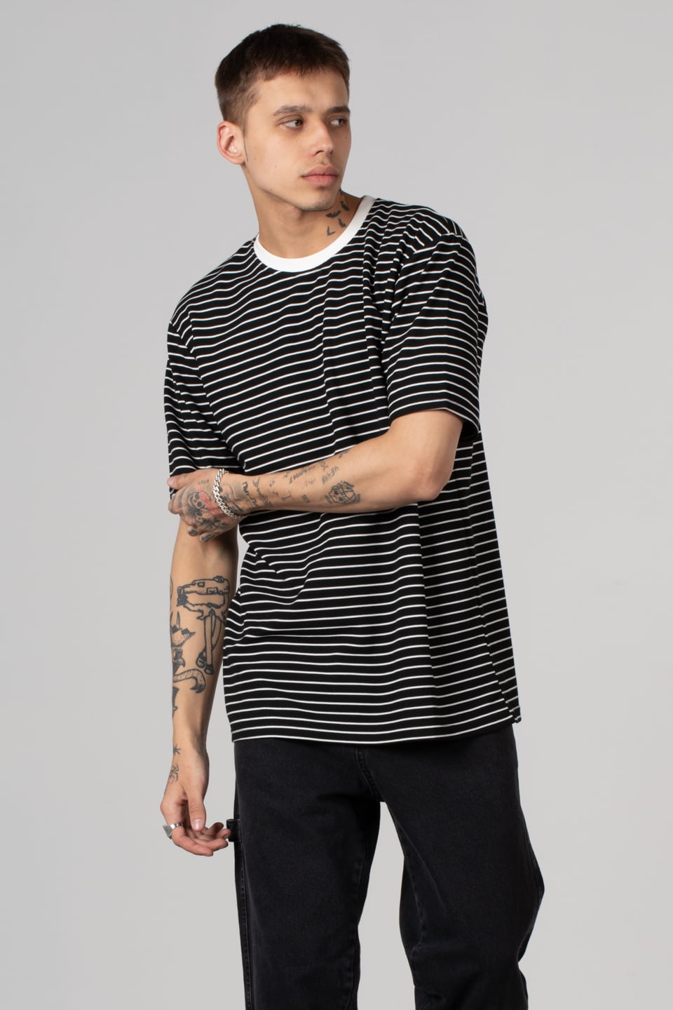 İnce çizgili jakar t-shirt-228 Siyah