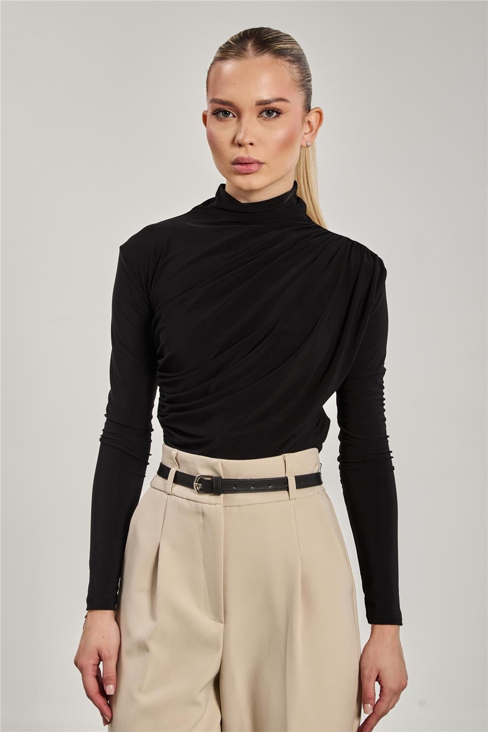 Kadın Drapeli Uzun Kollu Bluz - Siyah