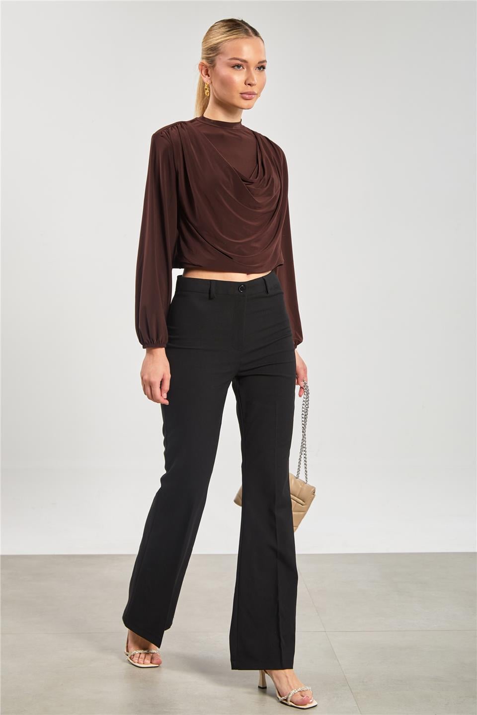 Kadın İspanyol Paça Kumaş Pantolon - Siyah