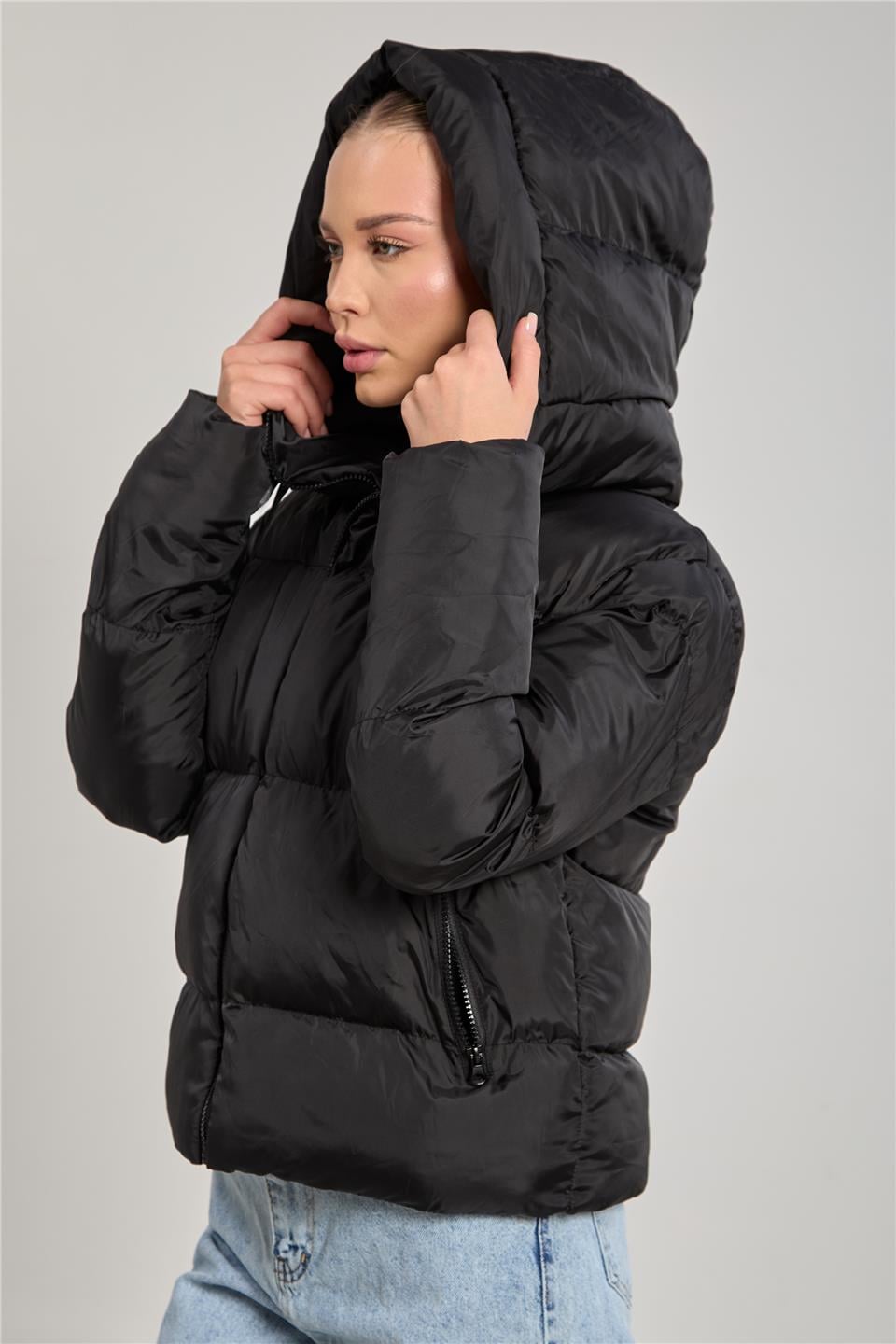 Kadın Kapüşonlu Şişme Mont - Siyah