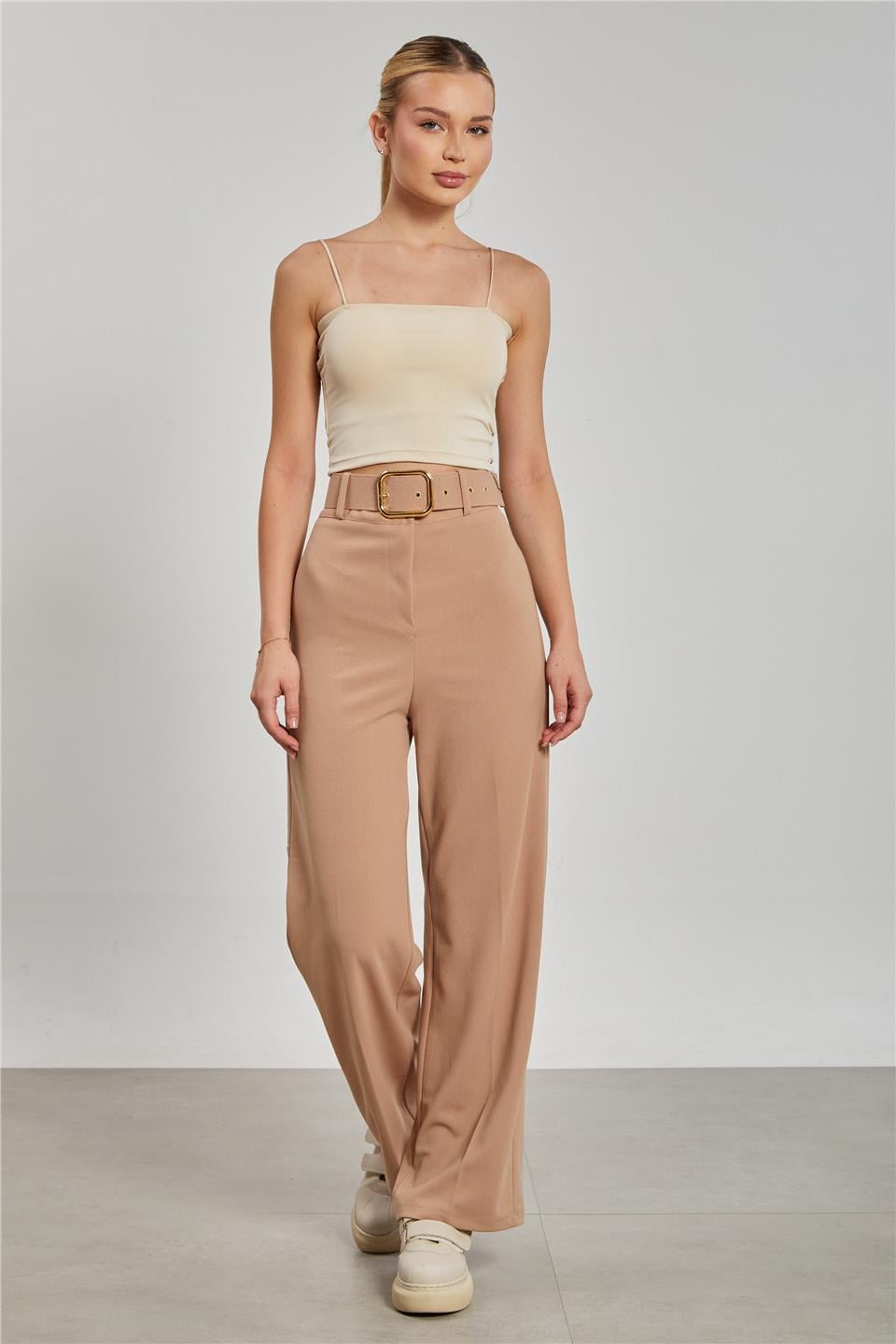 Kadın Kemerli Bol Paça Kumaş Pantolon - Taş