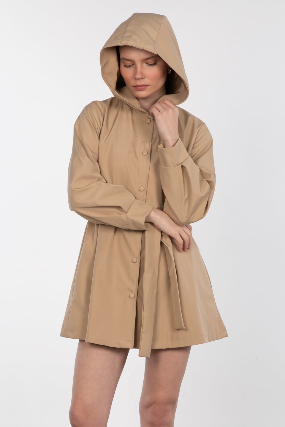 Kapüşonlu çıtçıtlı trenç-5934 Vizon