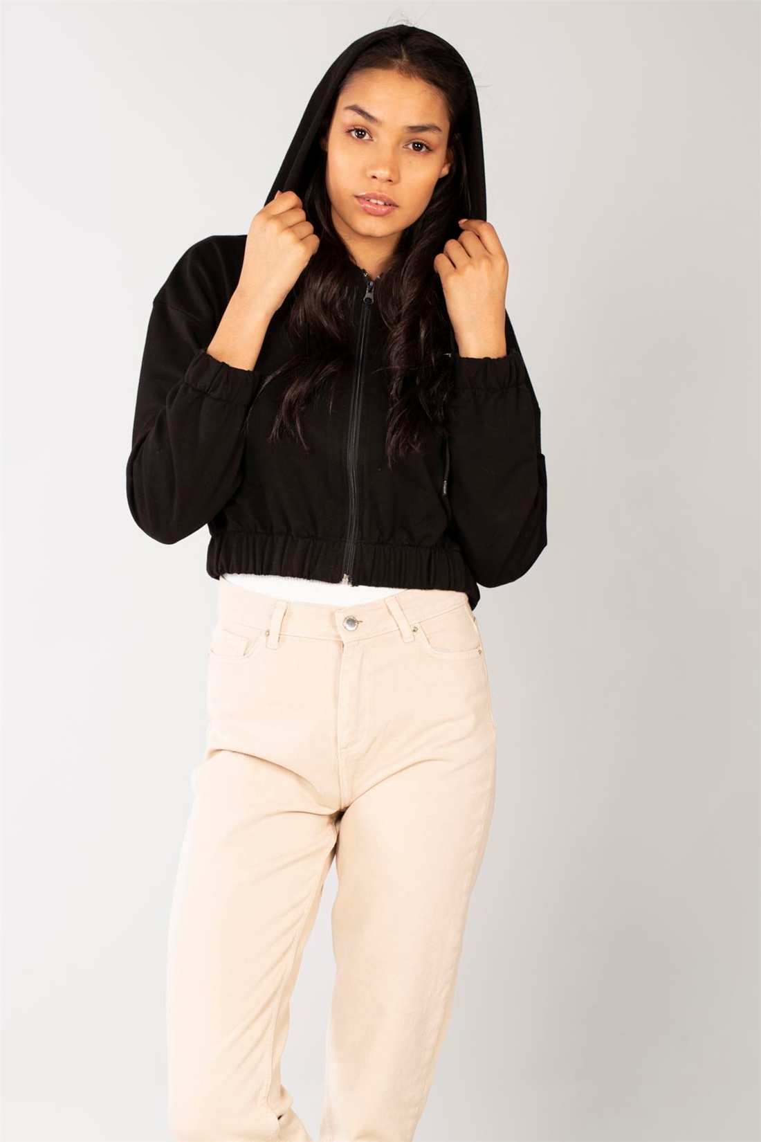 Kapüşonlu Crop Fermuarlı Sweat-Siyah