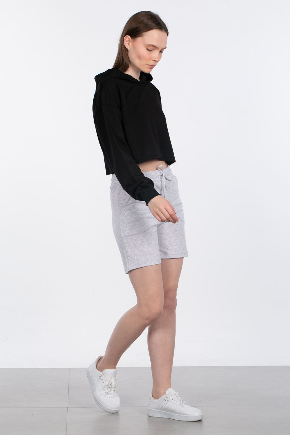 Kapüşonlu crop sweatshirt-DVN0826 Siyah