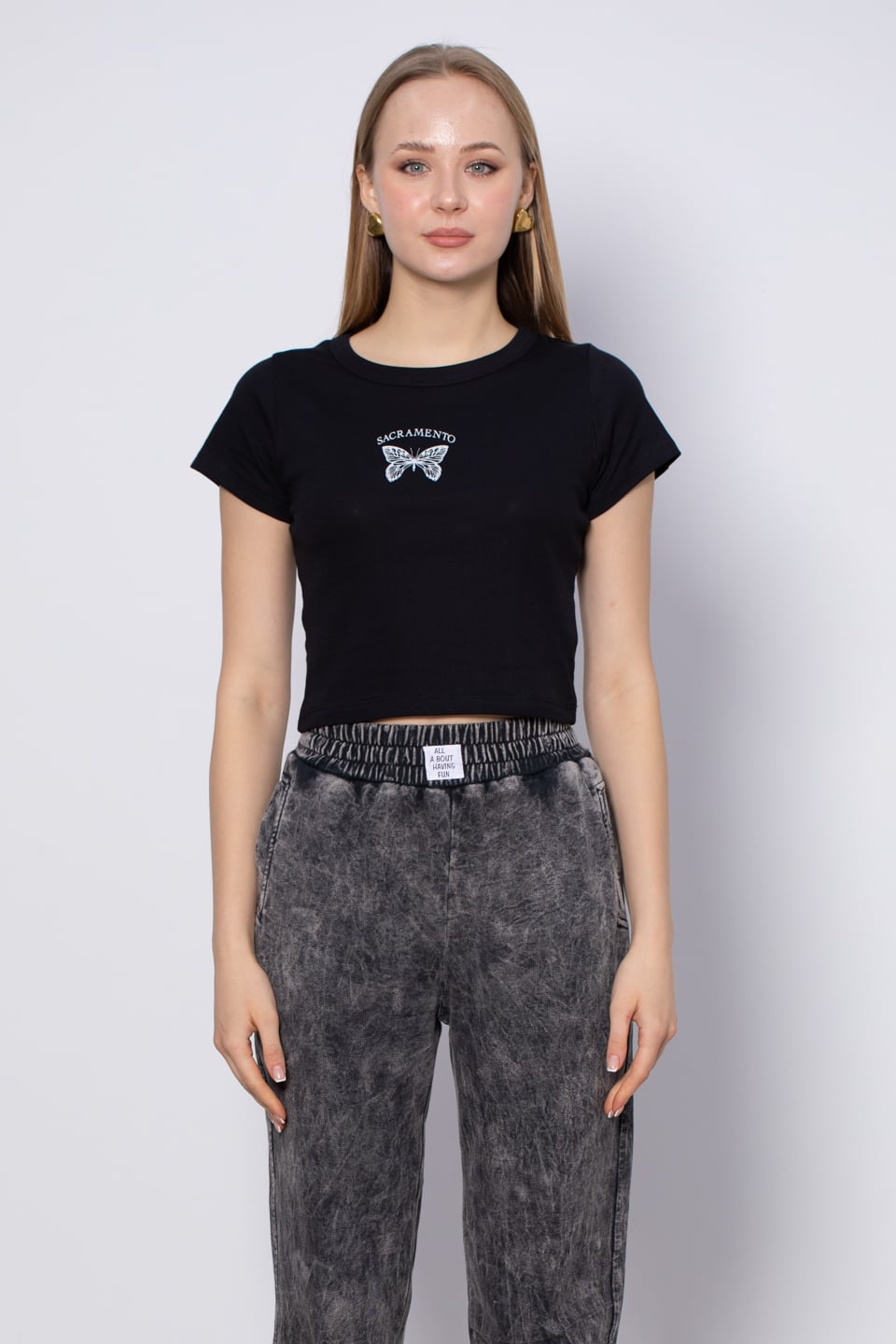 Kelebek Baskılı Crop T-Shirt - Siyah