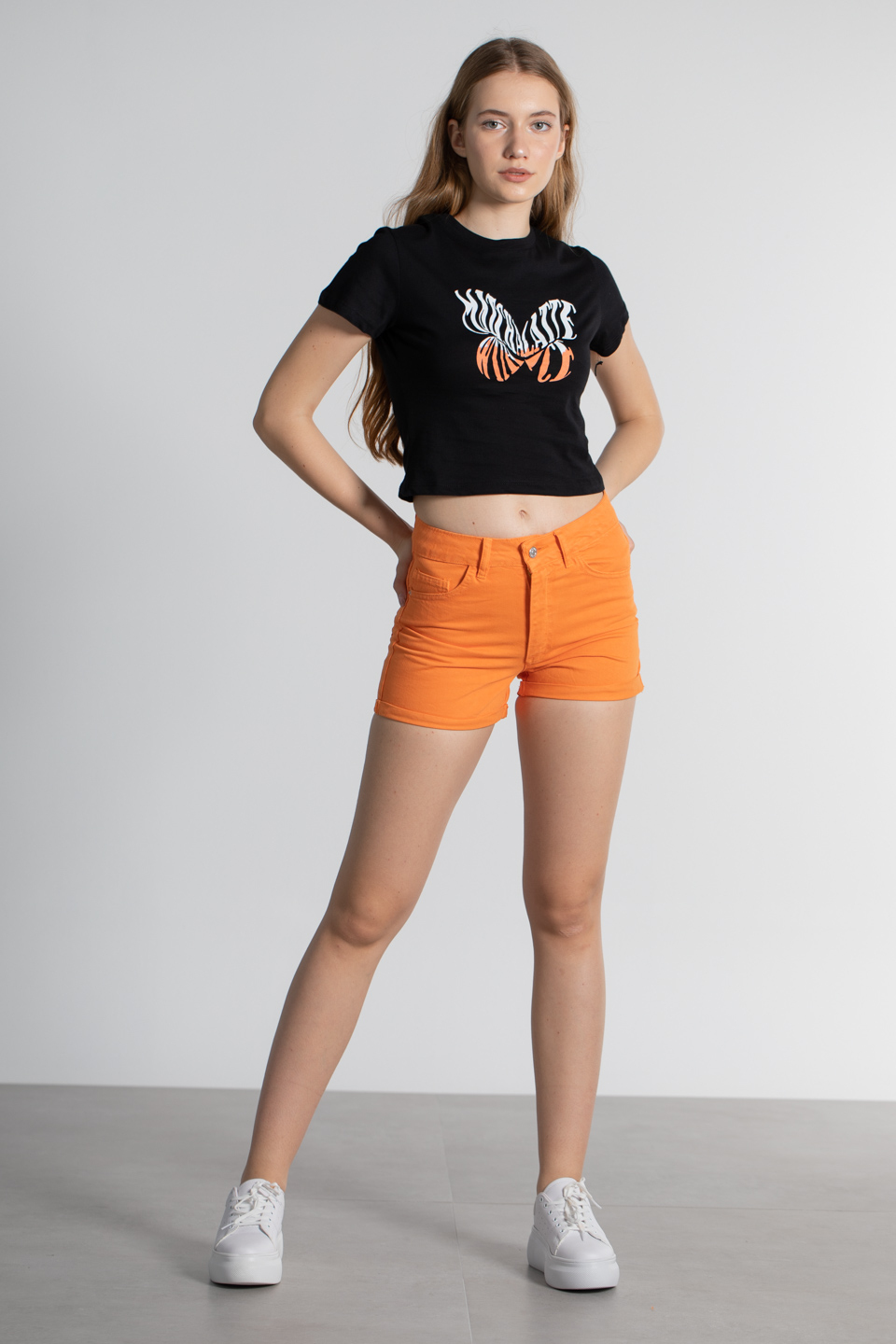 Kısa kollu kelebek baskılı t-shirt-2383 Siyah