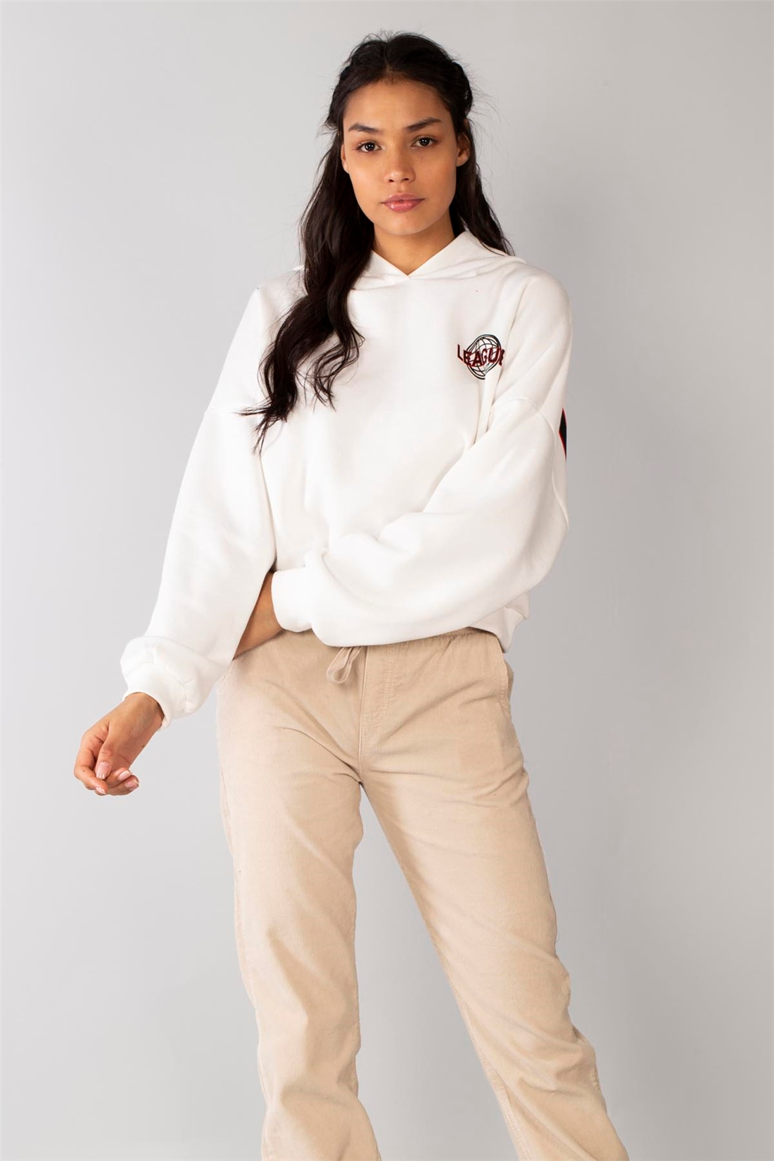 League Baskılı Sweatshirt-Ekru