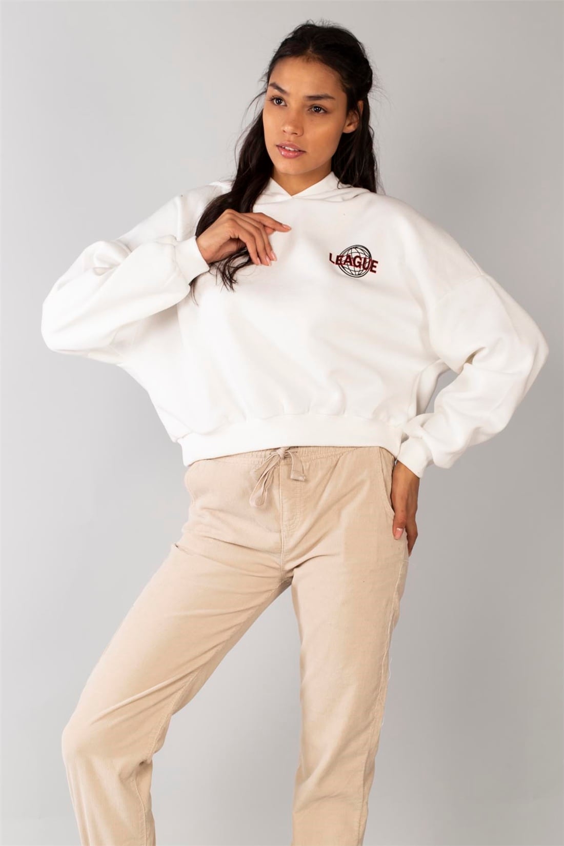 League Baskılı Sweatshirt-Ekru