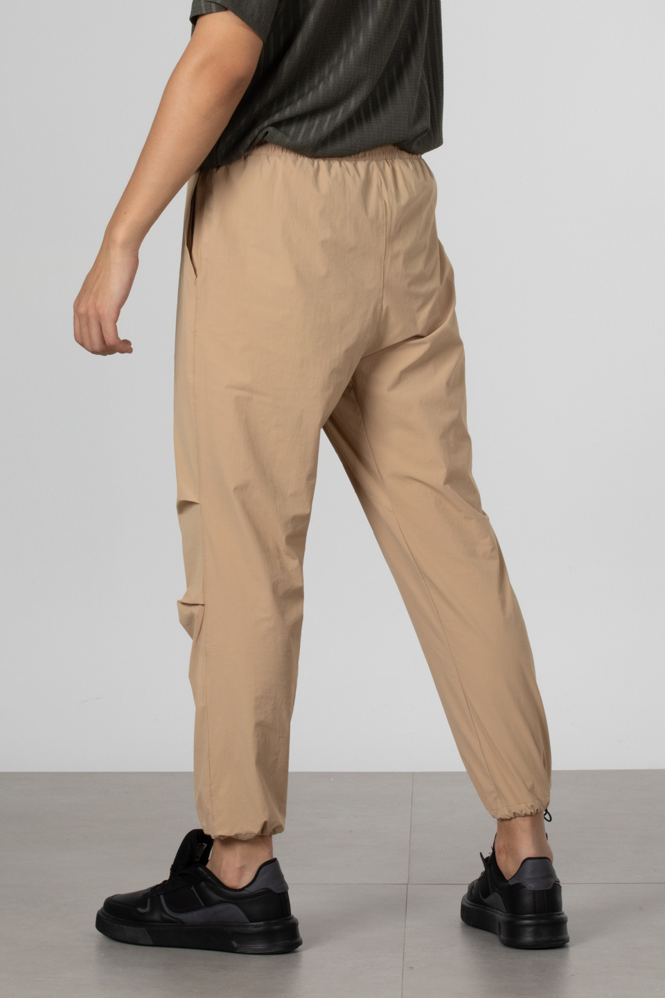 Likralı paraşüt kumaş bol pantolon-9032 Bej