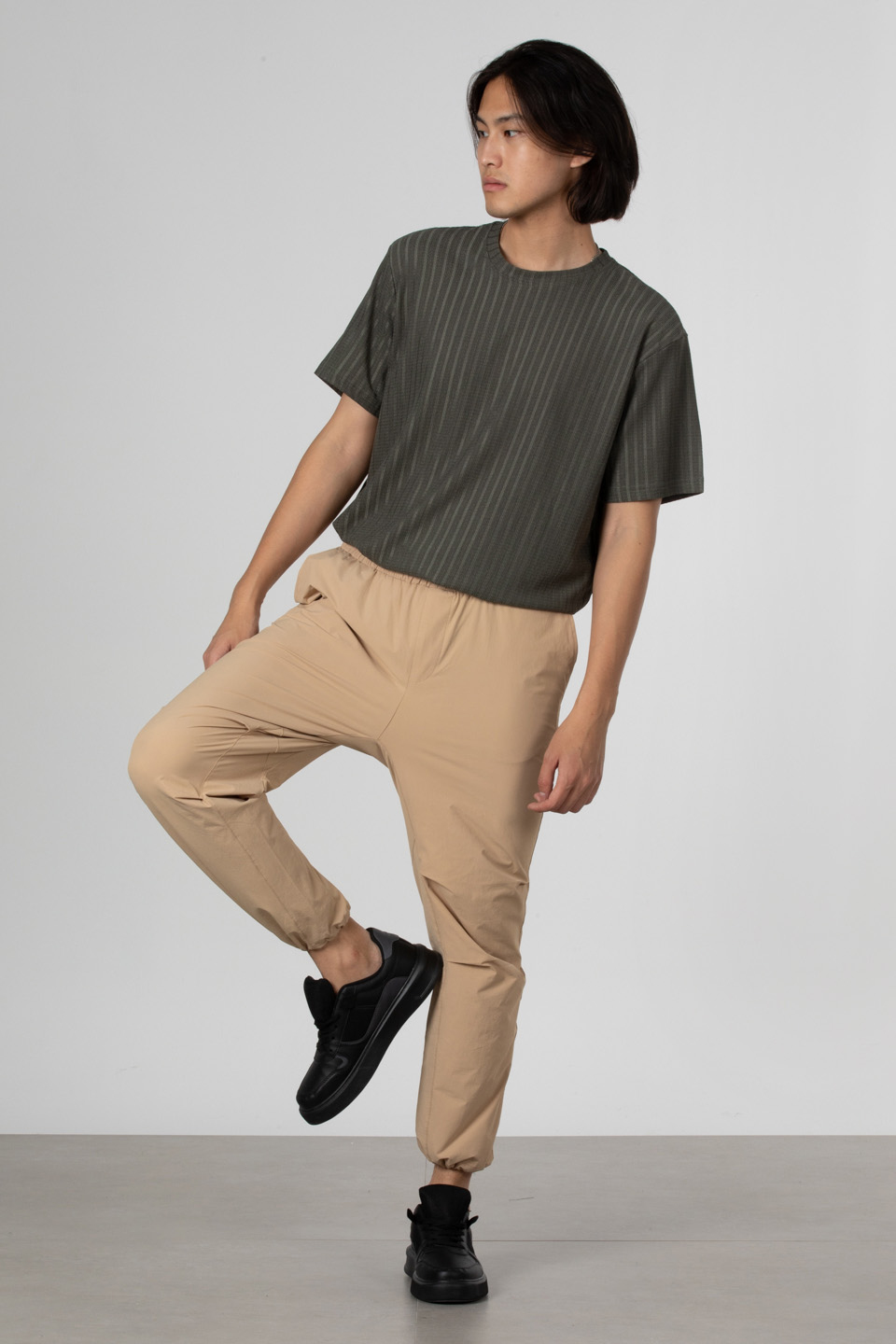 Likralı paraşüt kumaş bol pantolon-9032 Bej