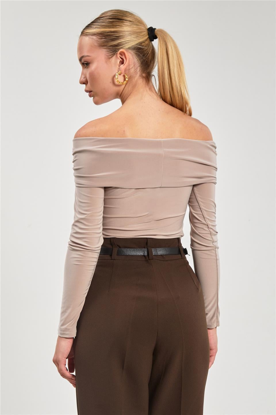 Madonna yaka tokalı bluz-13890 Vizon