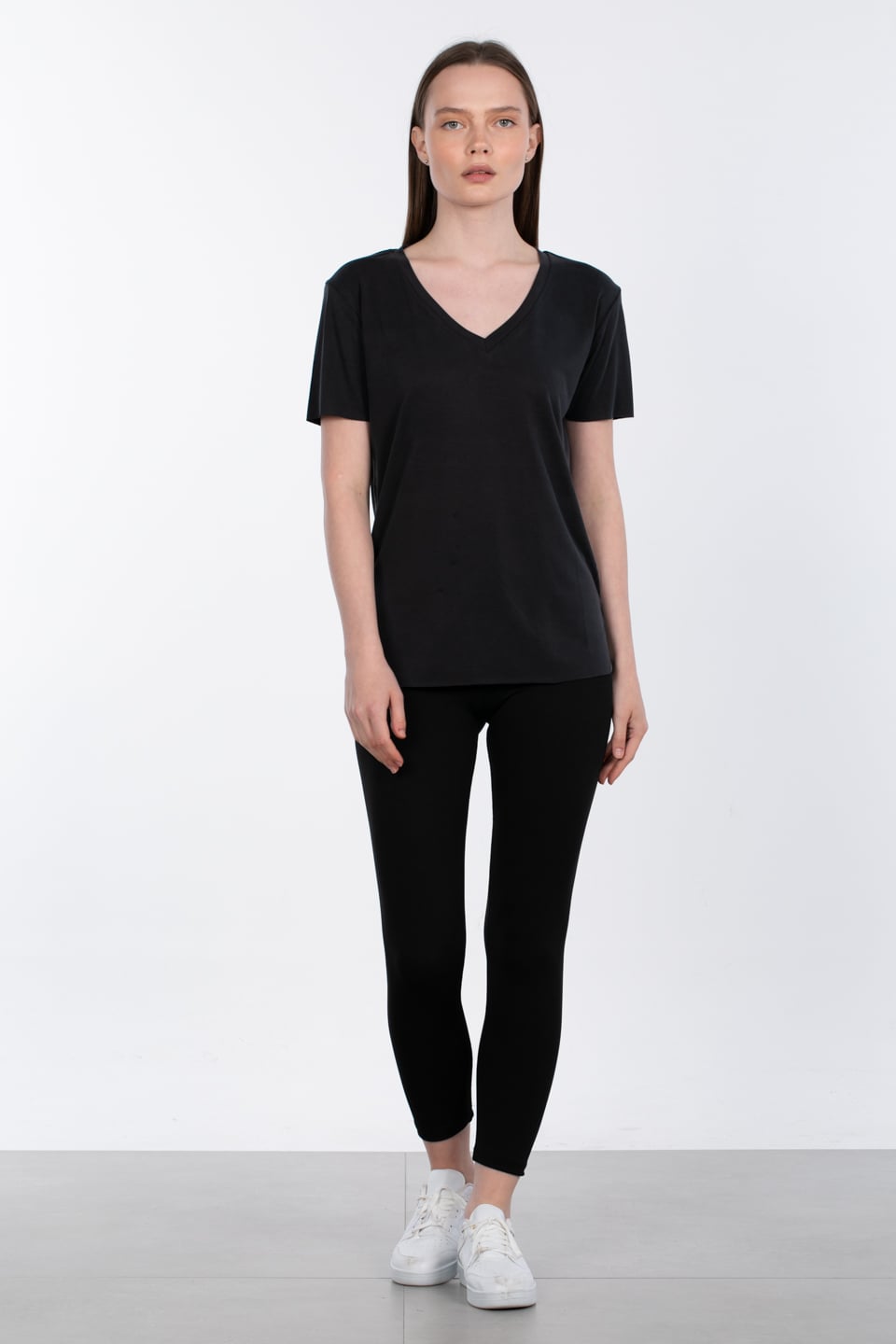 Modal v yaka yanı yırtmaçlı t-shirt-83-146 Siyah