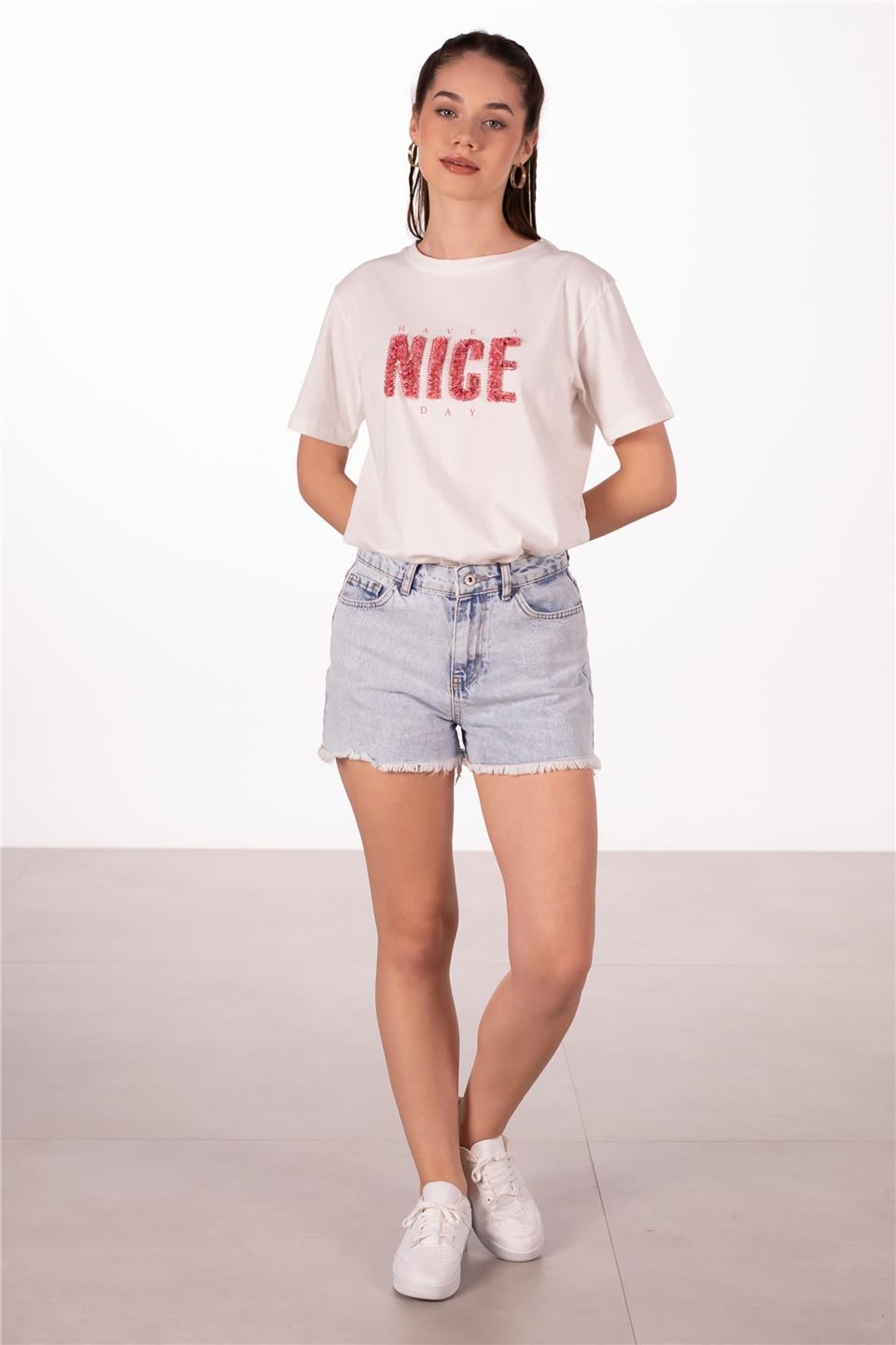 Nice yazılı t-shirt-2507 Beyaz