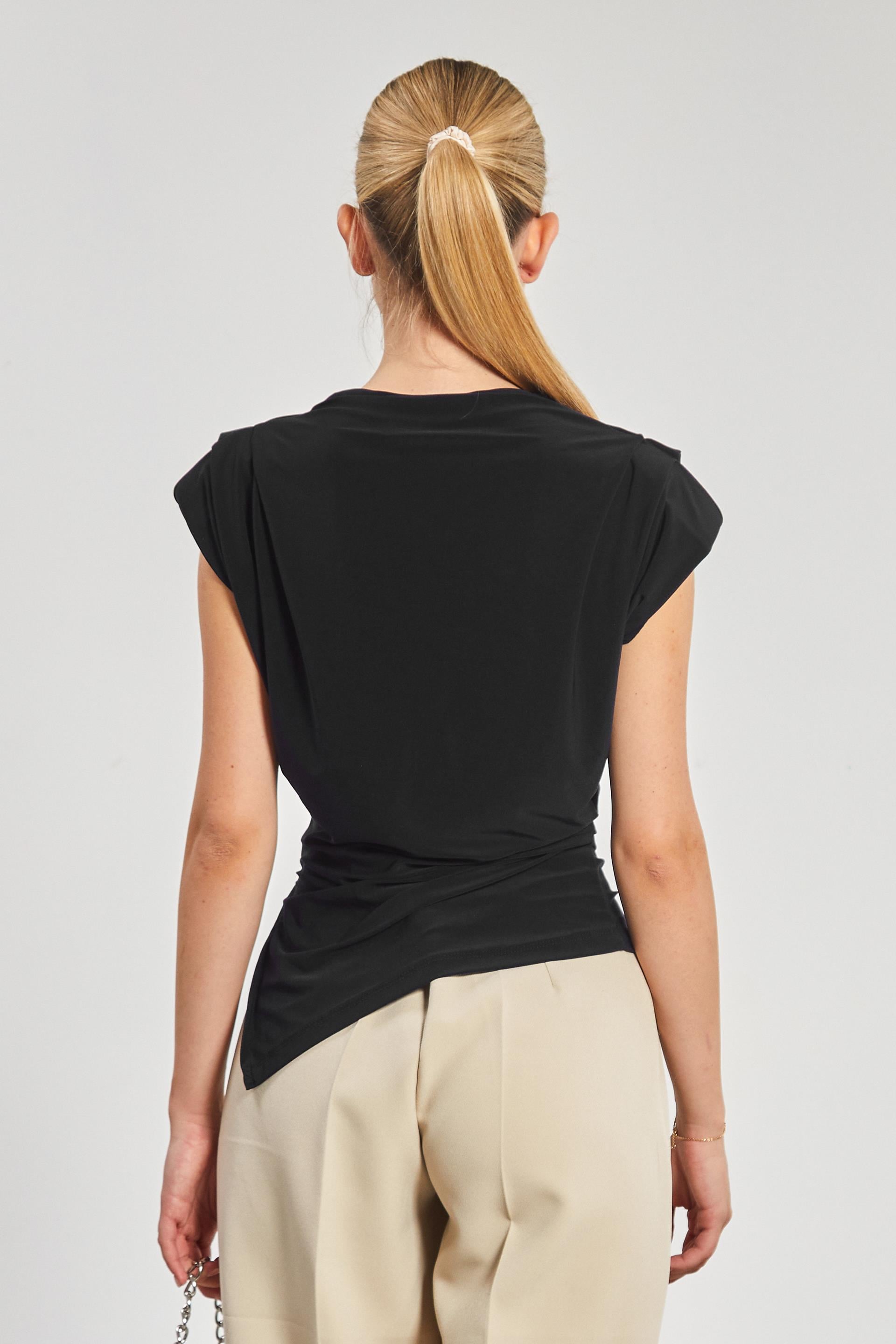 Omuz Pile ve Vatkalı Kadın Bluz - Siyah