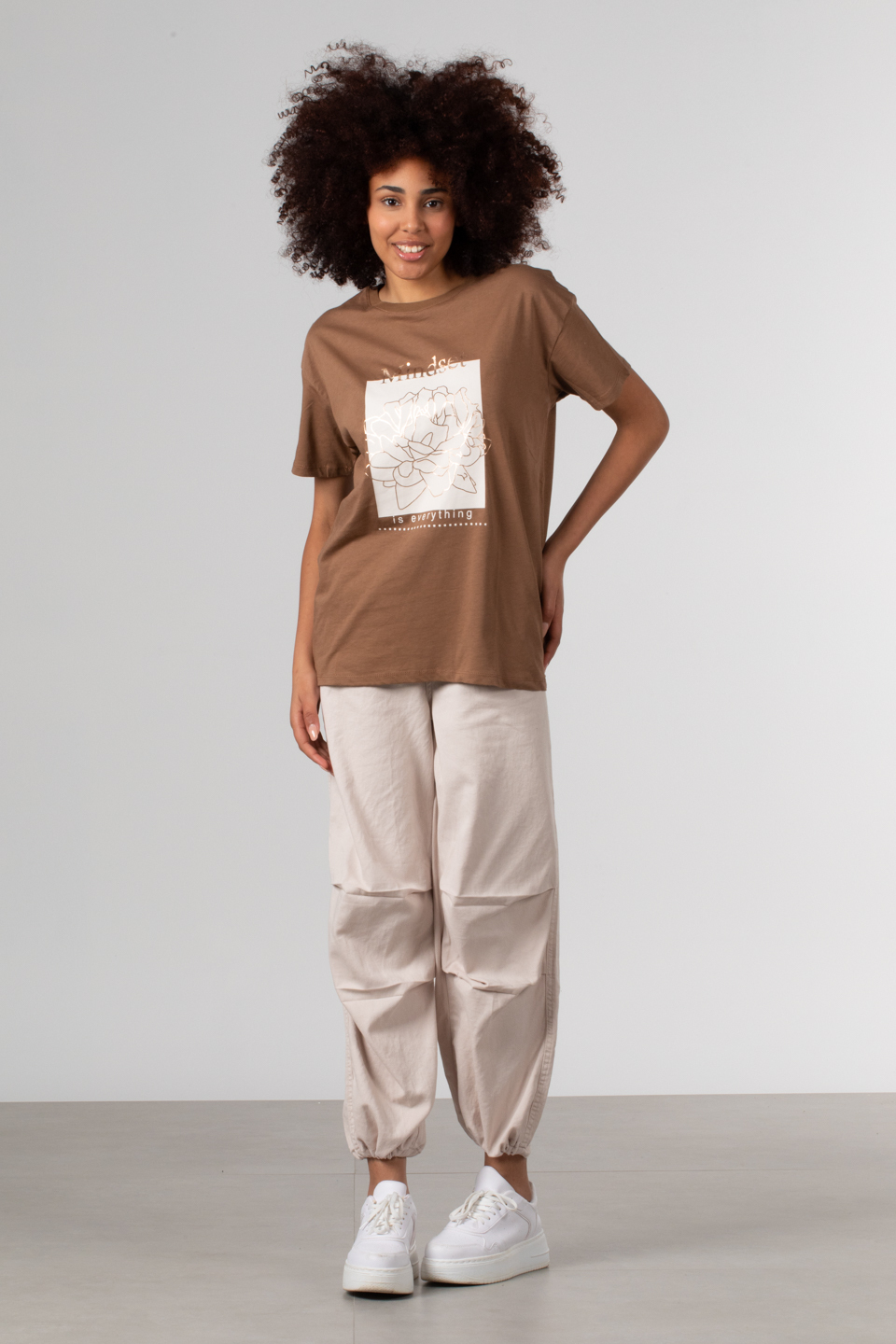 Ön çiçek baskılı t-shirt-DVN0342 Kahve