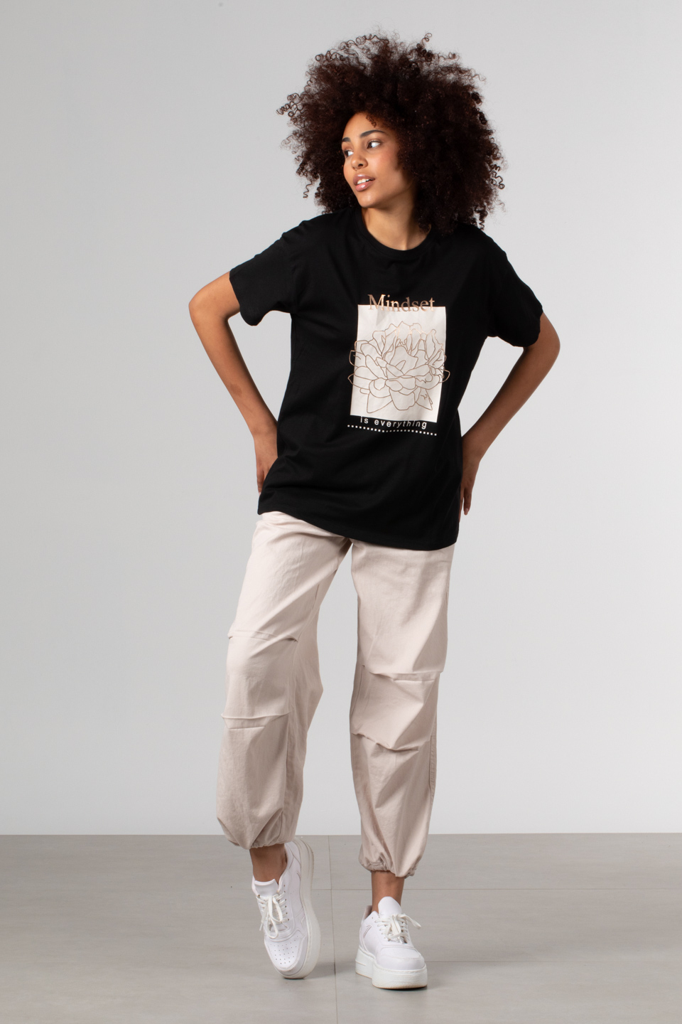 Ön çiçek baskılı t-shirt-DVN0342 Siyah