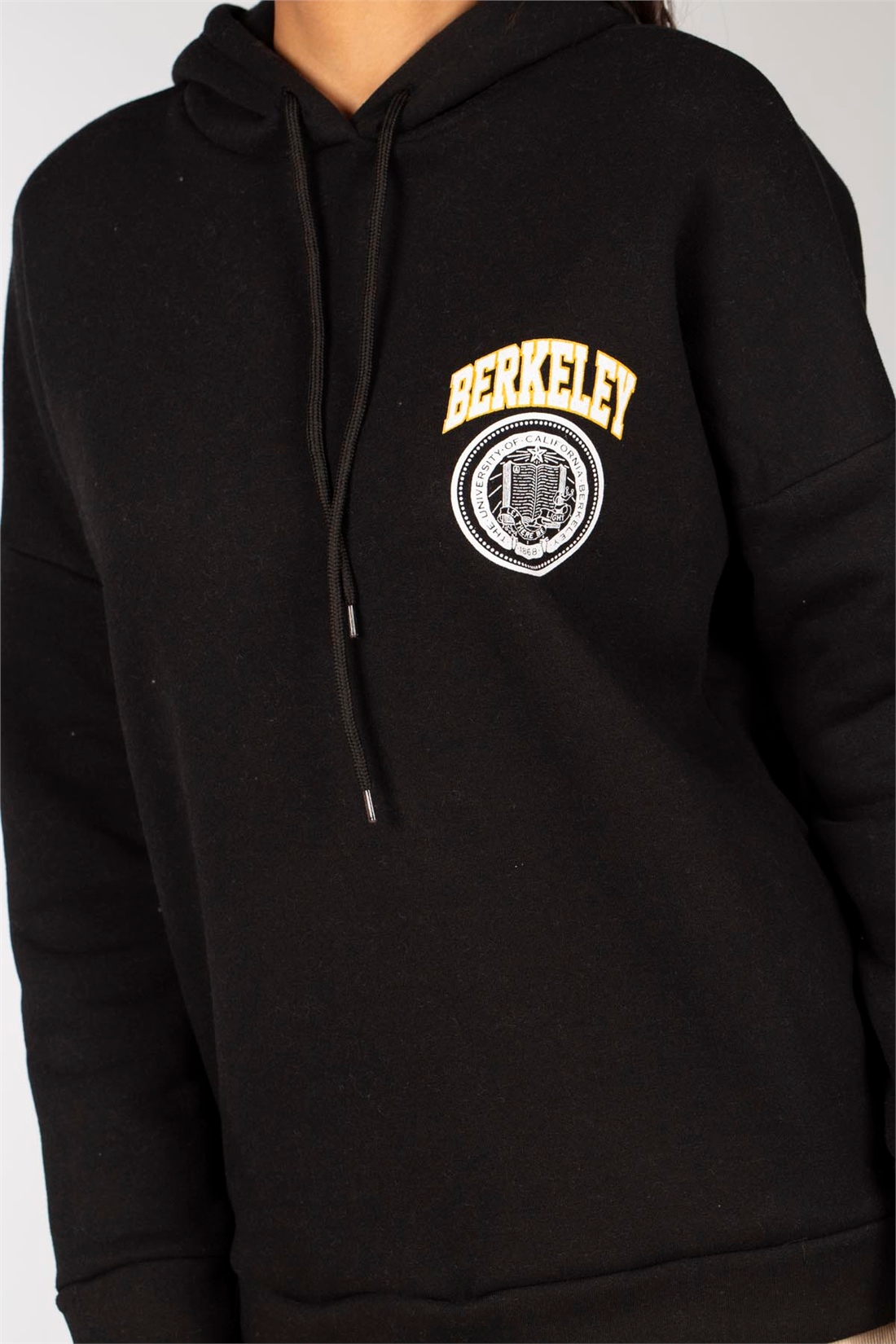 Ön ve Arka Beden Berkeley Baskılı Sweatshirt-Siyah