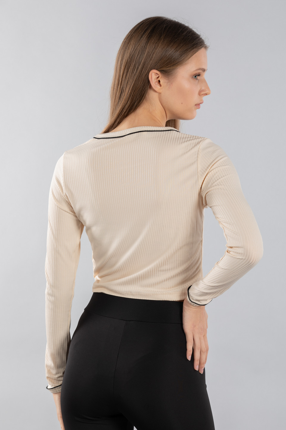 Önü çiçek nakışlı uzun kollu body-7355 Taş