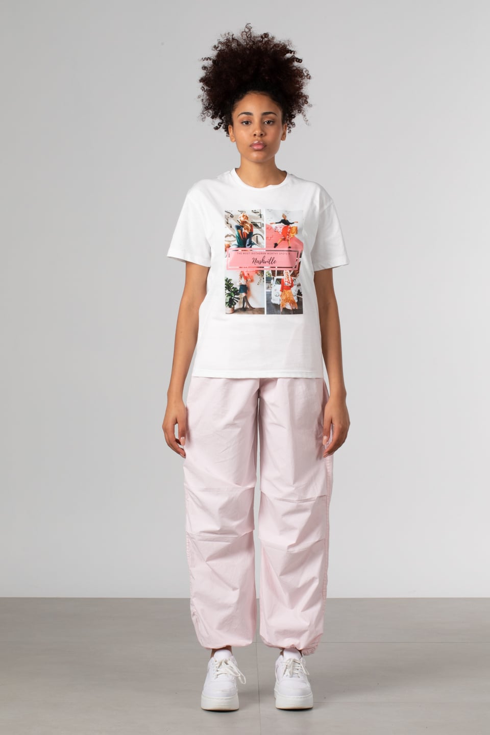 Önü kadın baskılı t-shirt-188 Beyaz