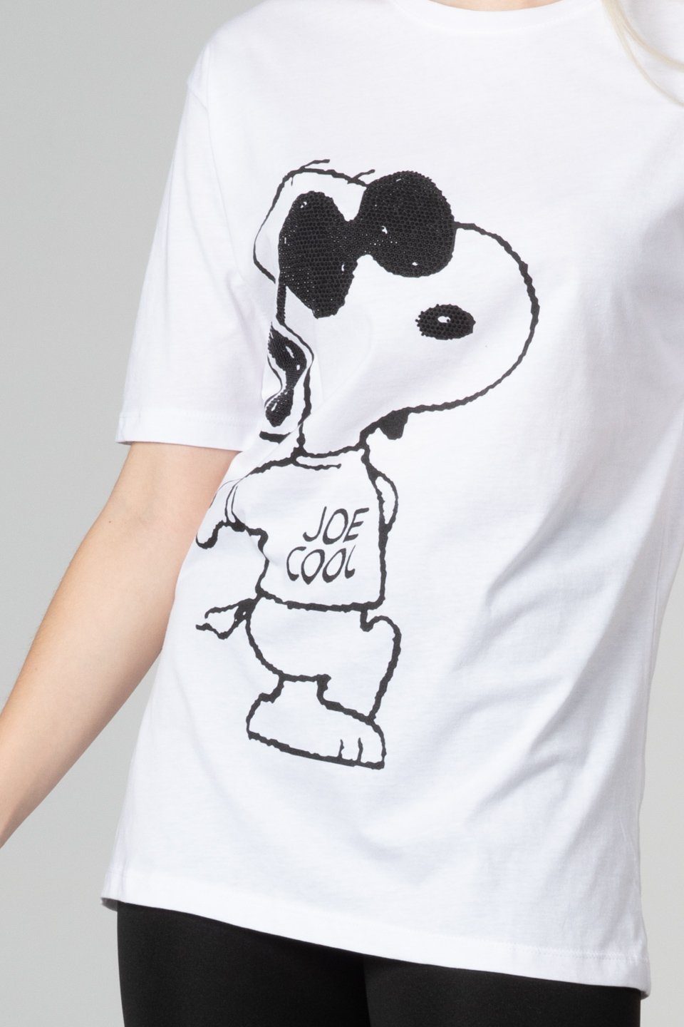 Önü pullu köpek baskılı t-shirt-2147 Beyaz