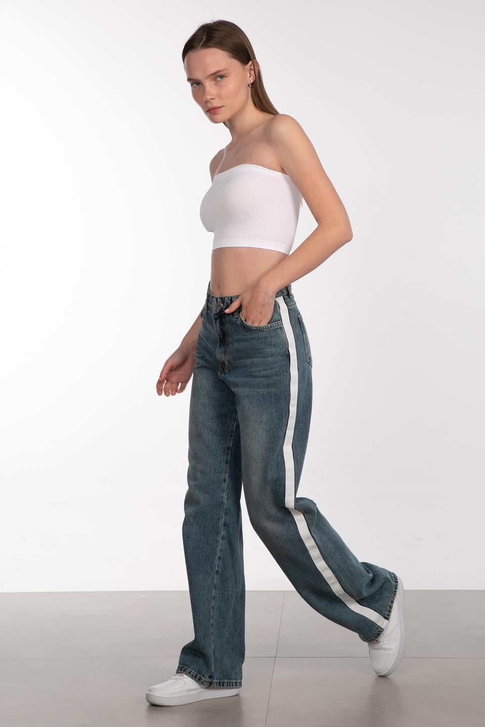 Şerit detaylı jean pantolon-2000 Mavi