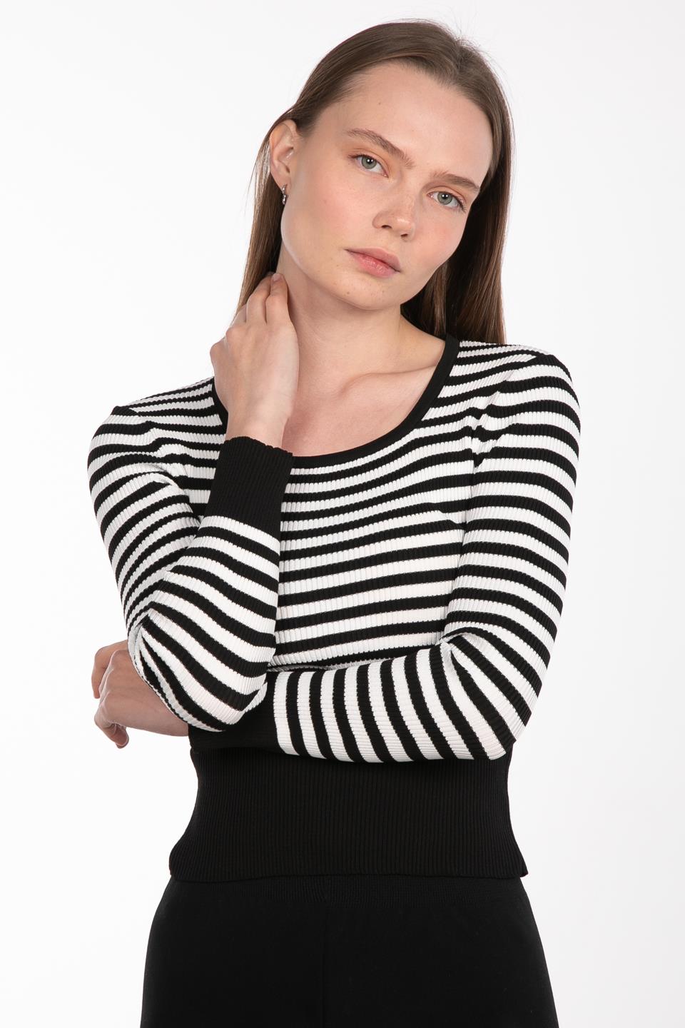 U yaka çizgili body-3073 Siyah/Beyaz