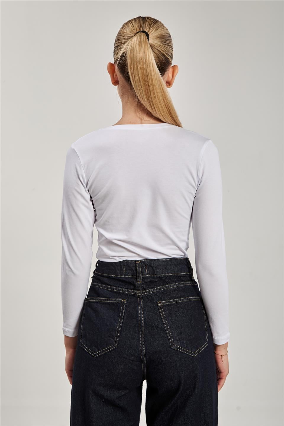 U yaka uzun kol body-K652 Beyaz