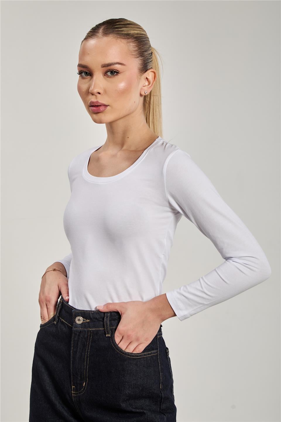 U yaka uzun kol body-K652 Beyaz