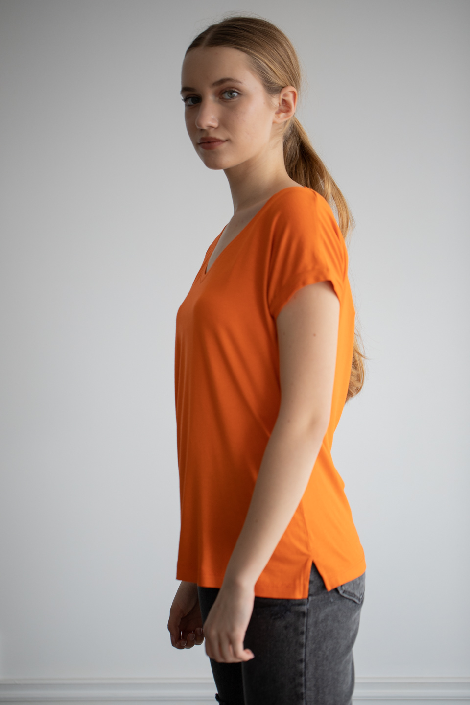 V yaka yırtmaçlı t-shirt-2000 Oranj