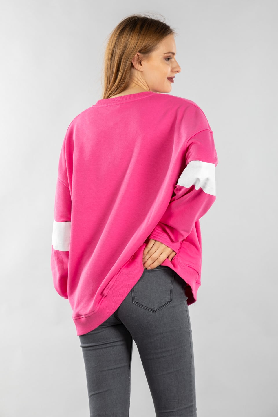 W baskılı oversize sweatshirt-5194 Pembe/Beyaz