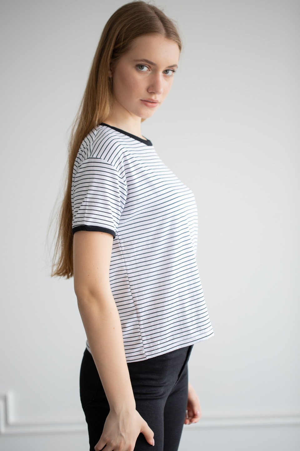 Yakası ve kol ribanası renkli çizgili t-shirt-6060 Beyaz/Siyah
