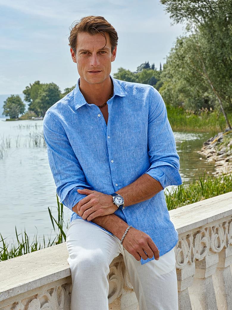 Льняная рубашка бирюзового цвета стандартного кроя