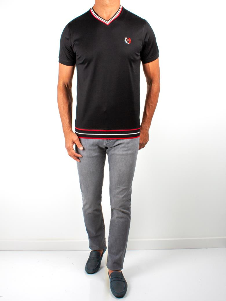 Regular Fit Yaka Detaylı Merserize %100 Pamuk Siyah V Yaka Tişört