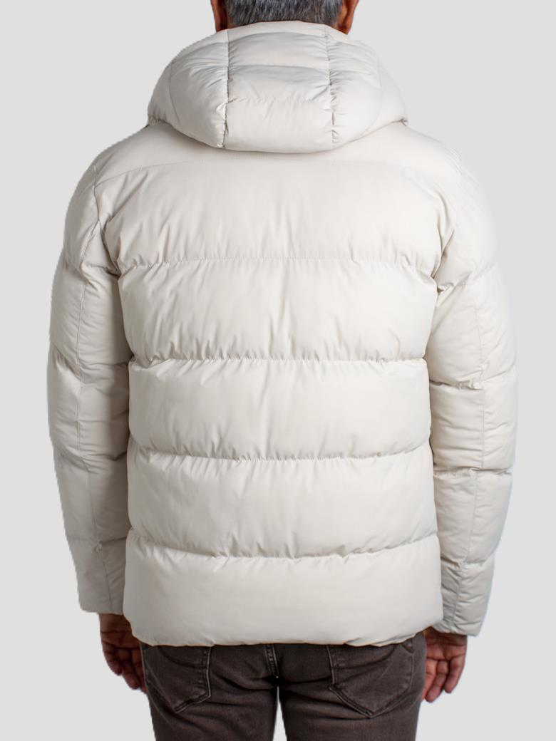 Standart Fit Elyaf Dolumlu Kapüşonlu Kemik Şişme Mont