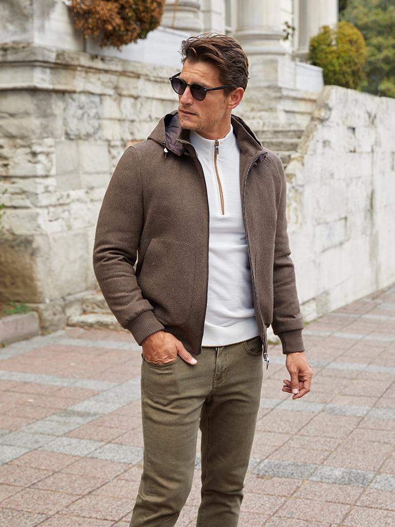 Пальто стандартного кроя из шерсти и кашемира с капюшоном коричневого цвета